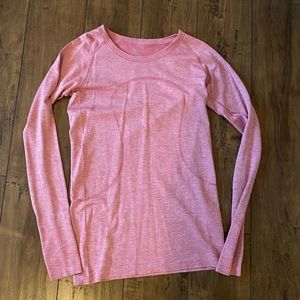 Lululemon swiftly with sparkle